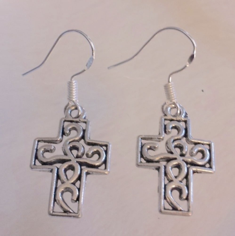 Cross in a celtic design Earrings in 925 Plated Earwires